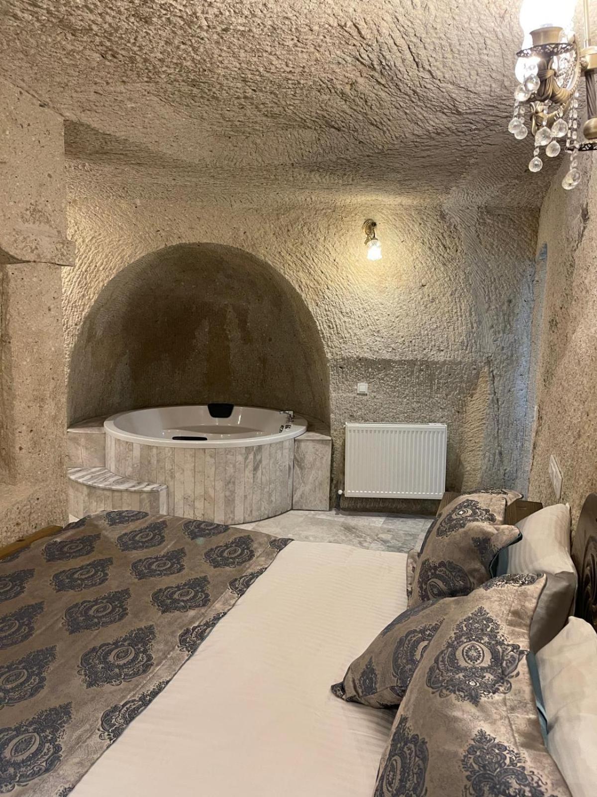 Cappadocia Empire Cave Hotel Göreme Zewnętrze zdjęcie