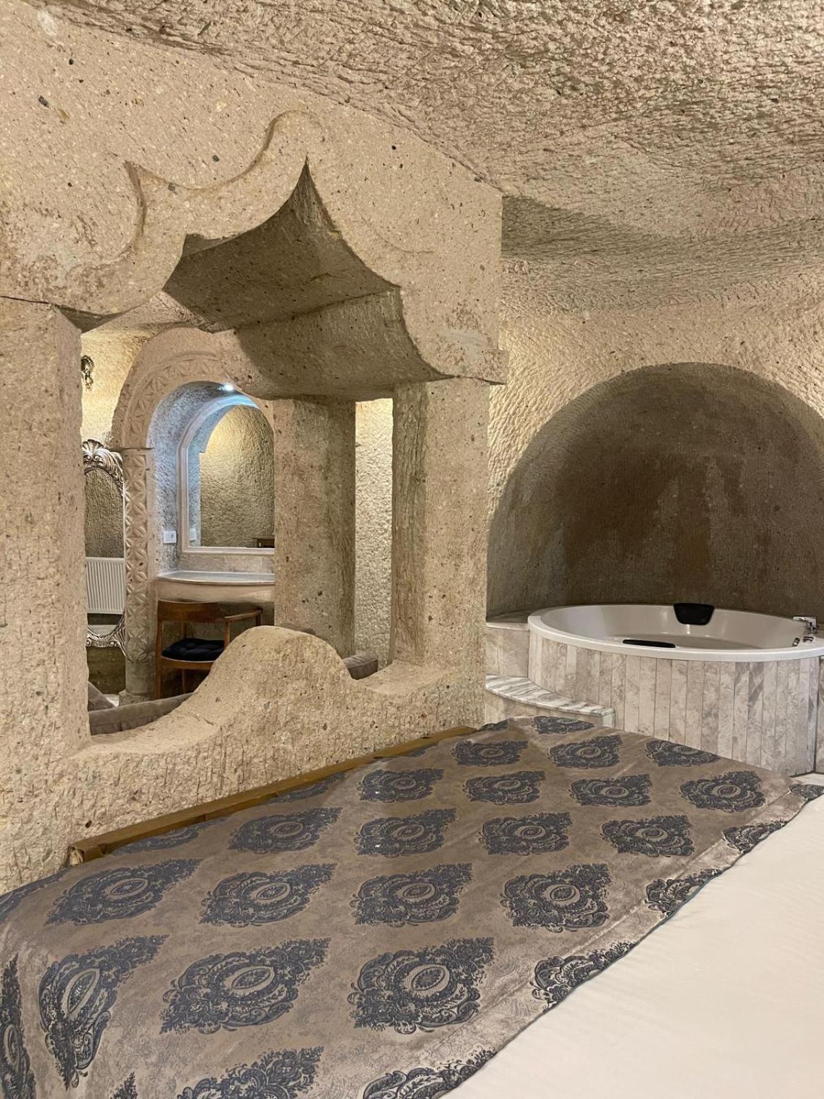 Cappadocia Empire Cave Hotel Göreme Zewnętrze zdjęcie